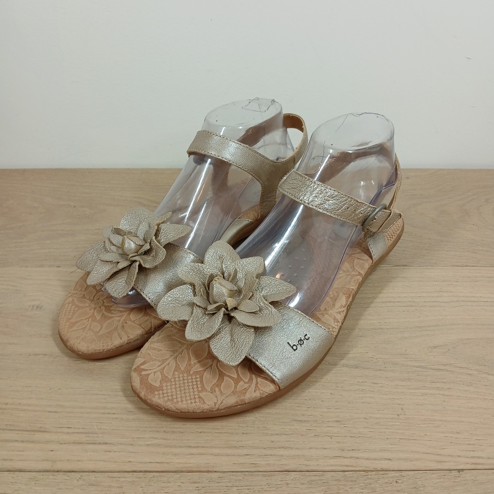 b.o.c. Sandals Womens 10 Gold Leather Flower Comfort Slingback